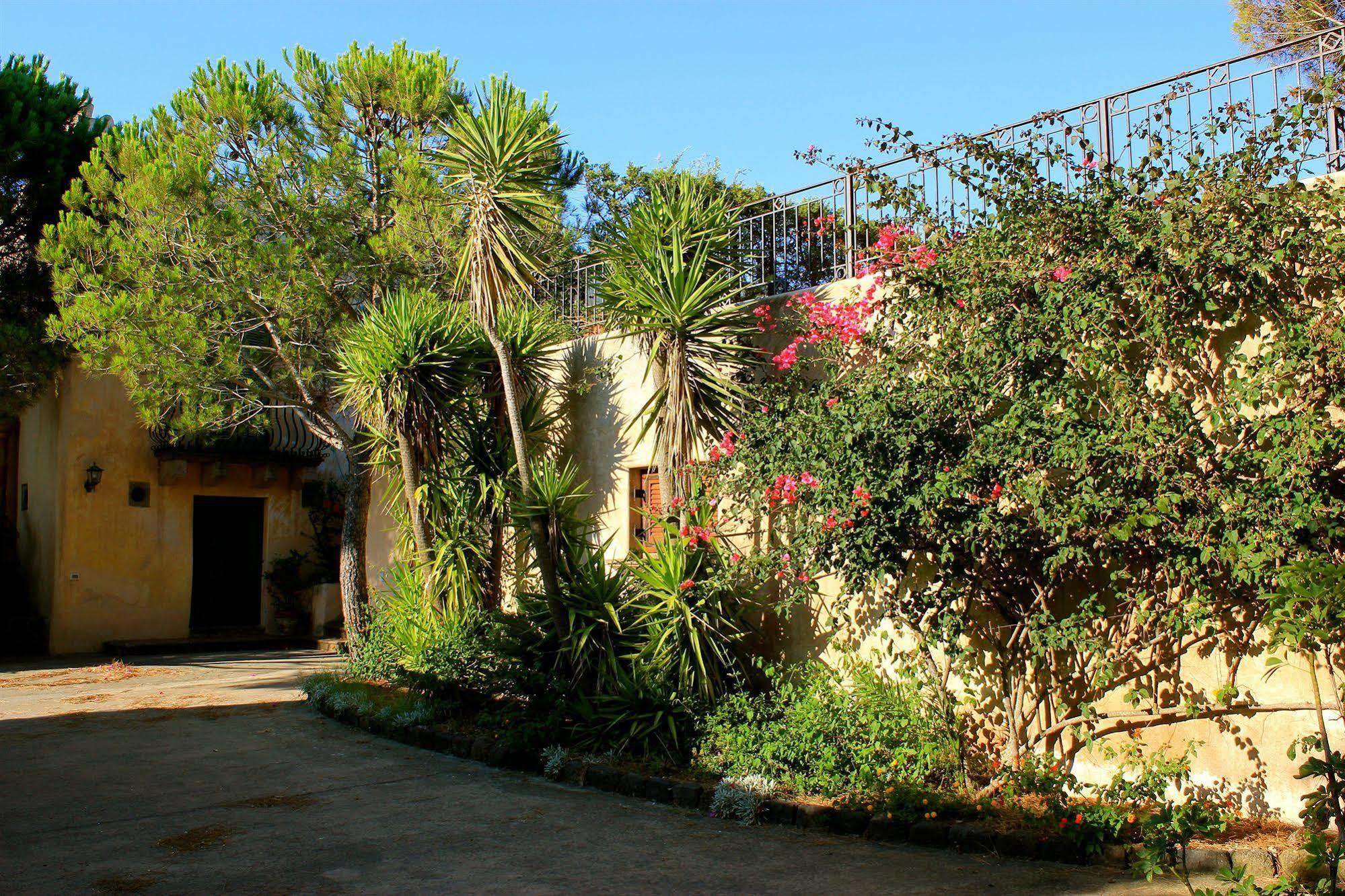 Le Mànnare Case Vacanze di Metopa srl Piano Conte Extérieur photo