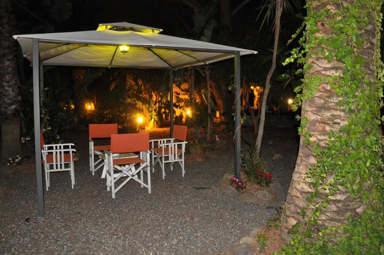 Le Mànnare Case Vacanze di Metopa srl Piano Conte Extérieur photo